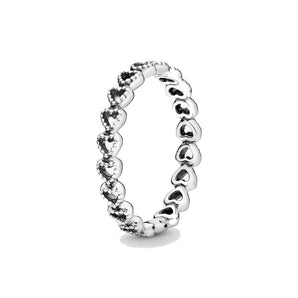 Anello Pandora fascia di cuori (Misura 58)