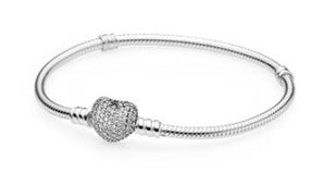 Bracciale Pandora Moments con maglia snake e chiusura a cuore scintillante (Misura 20 Cm)