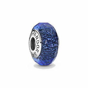 Charm Pandora in vetro di Murano blu sfaccettato