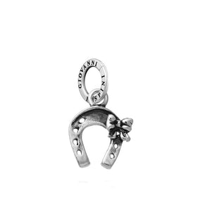 Charm ferro di cavallo fiocco